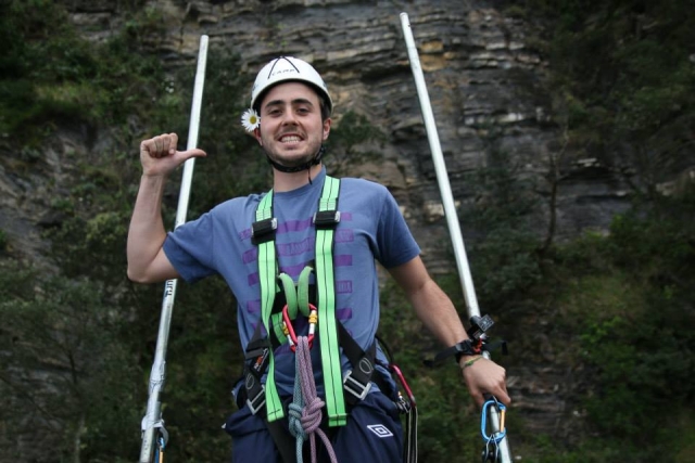 Preparado para hacer puenting