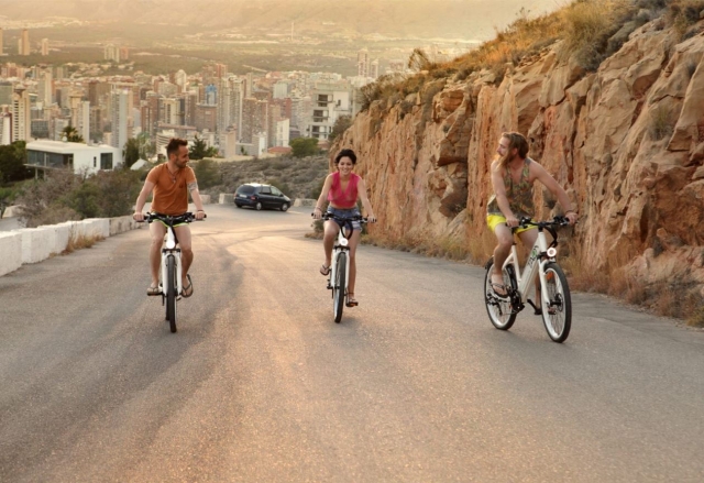  Subindo a colina de bicicleta 