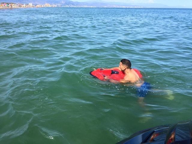  Holding on to the SeaBob 