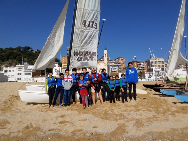  Enjoy sailing 