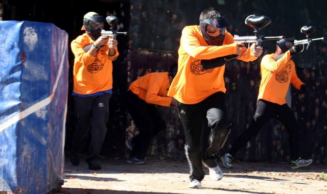  Nur ein Team kann gewinnen 