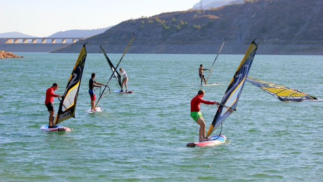  Windsurfing is done in Granada 