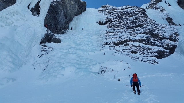 ice-climbing-1199925_960_720.jpg