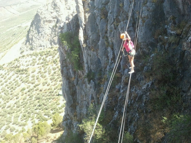  Cruzando um cabo na ferrata 