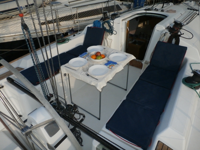  Table for eating on board 