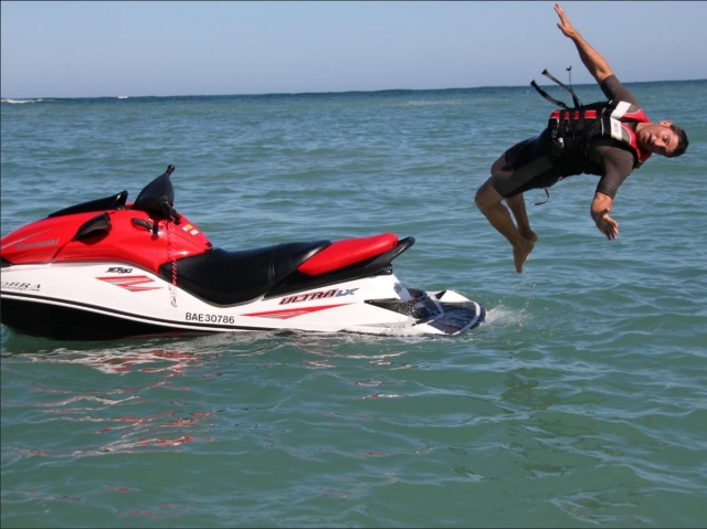  从水上摩托艇出发 