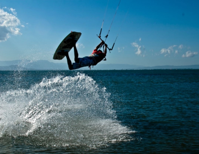 Salto con cometa de kite