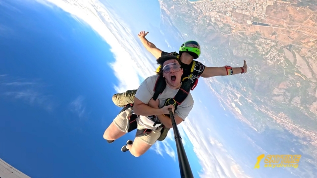 Opinión de Alicia sobre Salto en paracaídas en la Costa de Azahar, 4000m