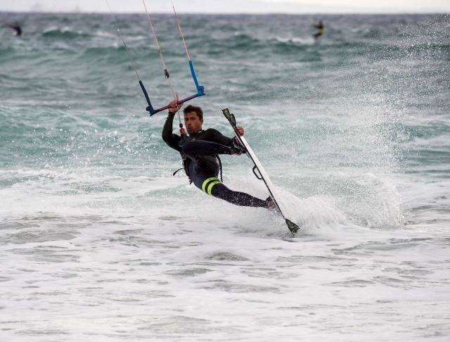 Pau haciendo kite