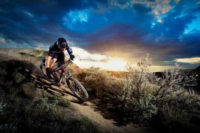  Mountain bike route at dusk 