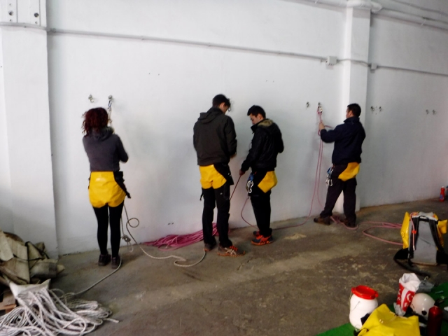  Technical and practical canyoning course
