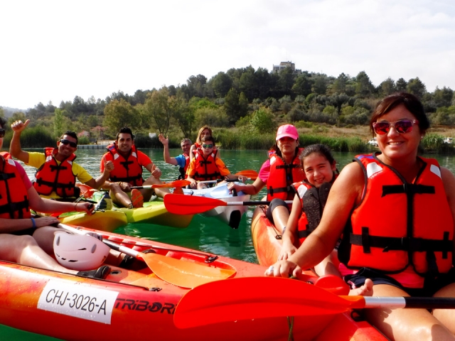  Family kayaking 