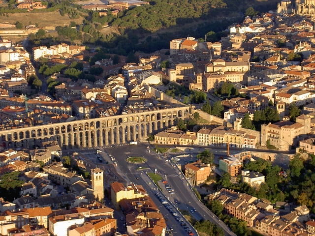  Vista do aqueduto de Segóvia 
