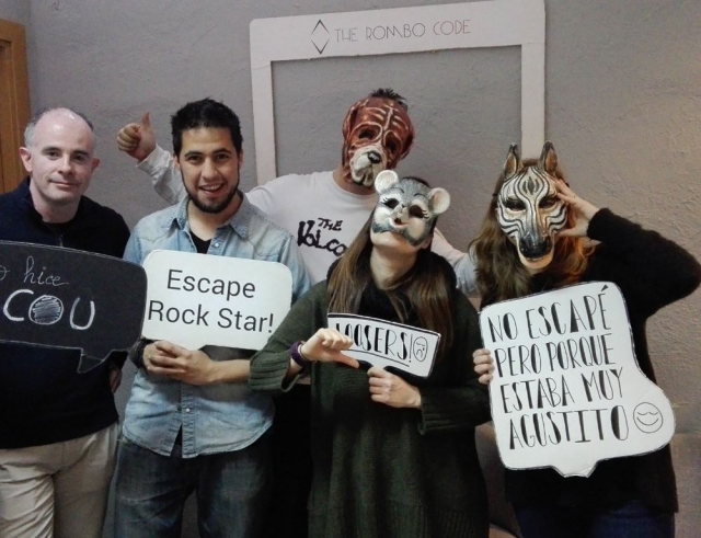 e-19738568-jugadores-con-mascaras-de-animales14891377014584.jpg