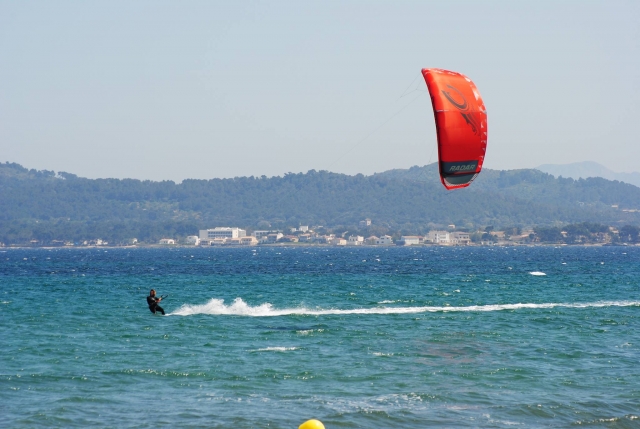  我带着风筝航行 