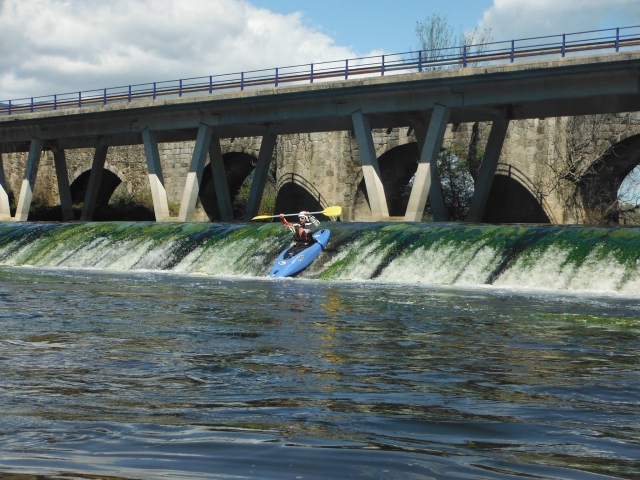  Water jump with the canoe 