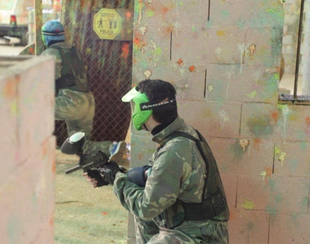 Jugador con mascara verde
