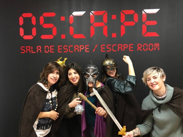  这群女孩揭开谜团 