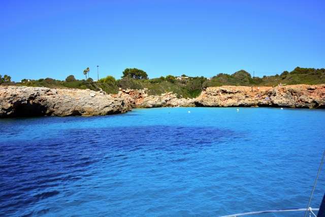 Aguas turquesas de las calas de Menorca