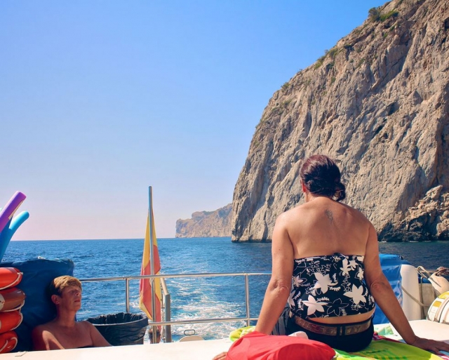 Mirando los acantilados de Mallorca