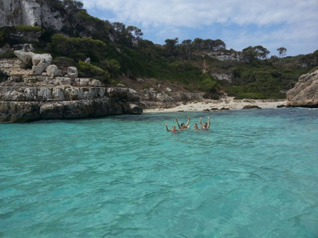  Enjoying with friends 