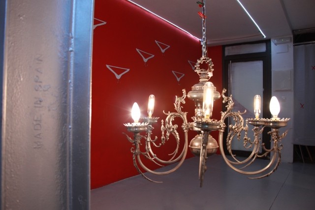 Hanging lamp 