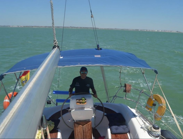  Prendere la barca sotto il tendone 