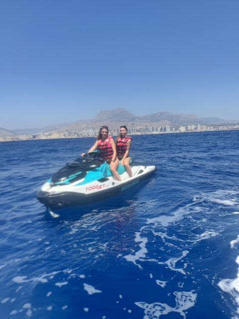 Opinione di Daniela su Percorso in moto d'acqua Isola di Benidorm e Costa Villajoyosa