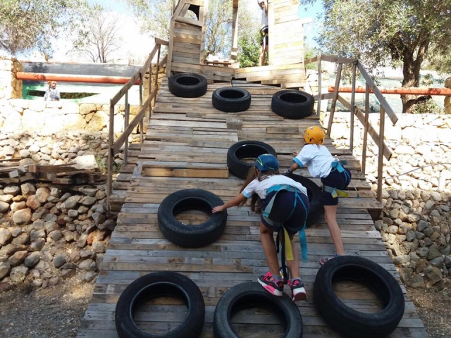 Circuito de aventura con neumaticos