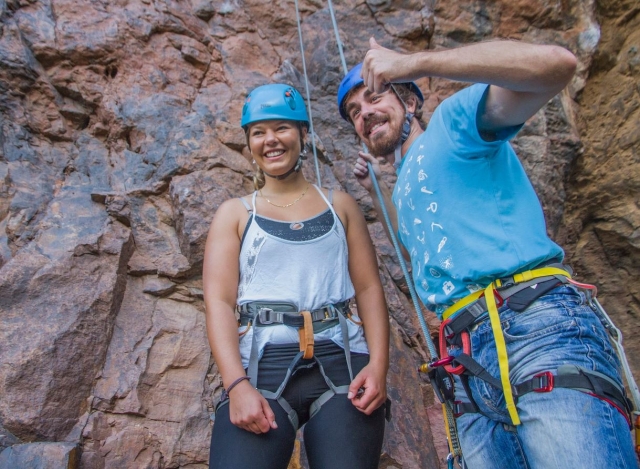  Checking the ropes of the climber climber 