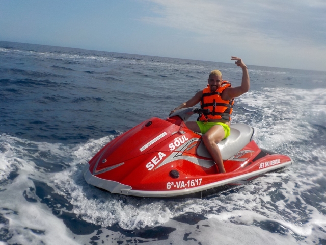  Aux commandes du jet ski à Tarragone 
