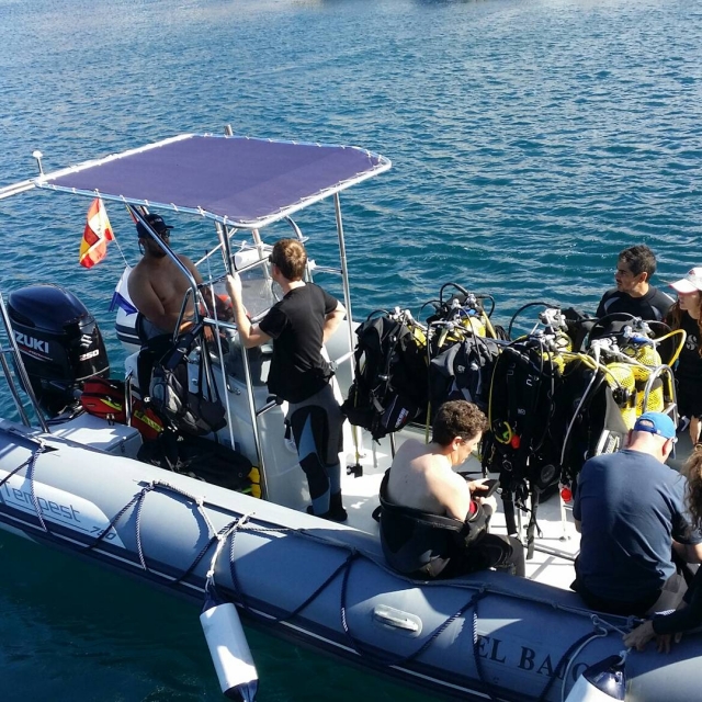  Diving boat trip 