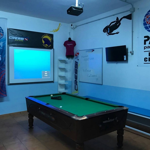  Billiards in the diving center 