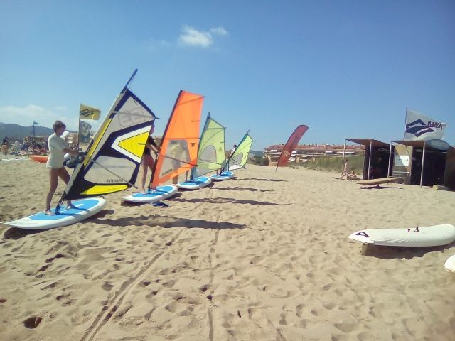 Lecciones de windsurf en la arena