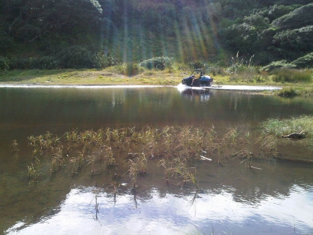 Conduccion de buggy por agua