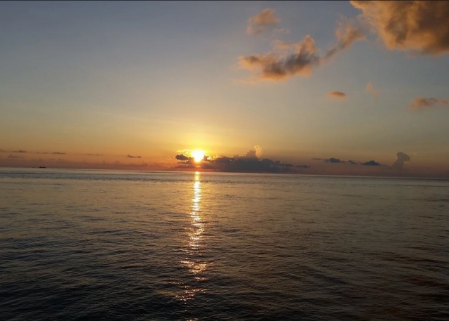  Sonnenuntergang vom Katamaran 
