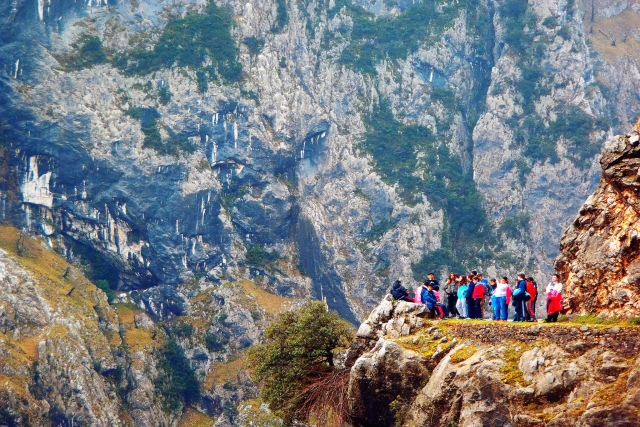 We follow the Cares Route 