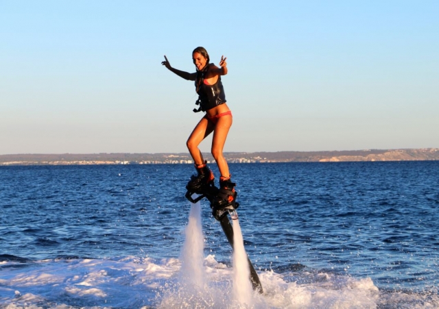 Controlando el equilibrio haciendo flyboard