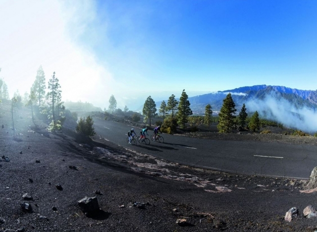  Riding in La Palma 