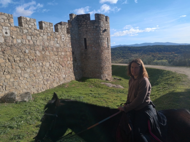 Ruta larga al castillo de la Adrada