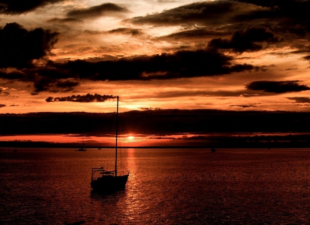 Anocheciendo en el barco