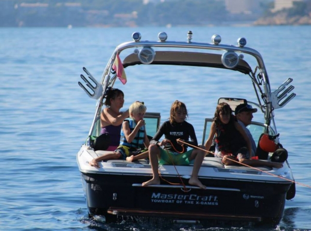  Sentado no mastercraft 