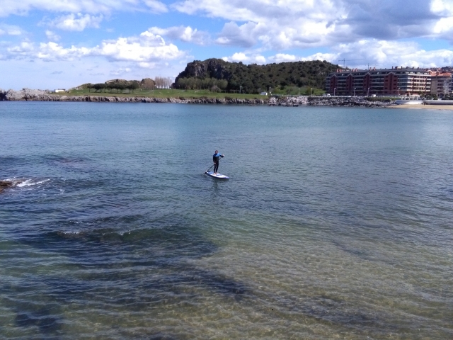  从卡斯特罗乌迪亚莱斯出发进行冲浪之旅 