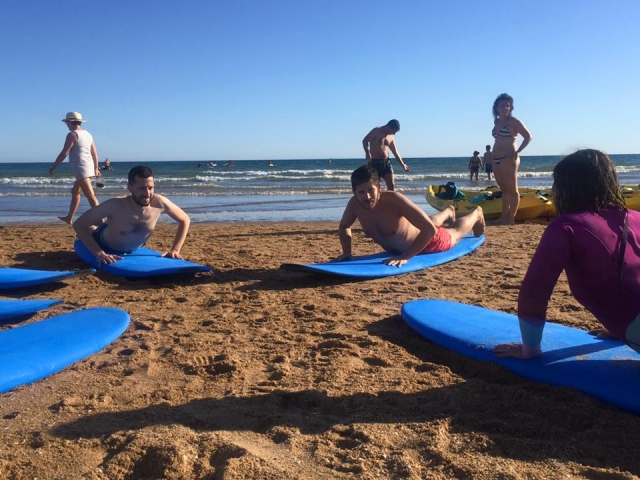 Aprendiendo surf en Huelva