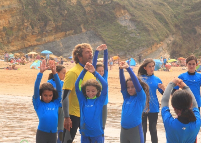 Estirando con el monitor de surf