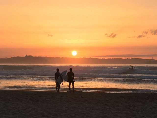 Disfruta del surf en las mejores playas