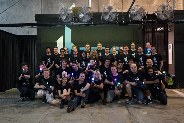  Un laser tag molto futuristico 