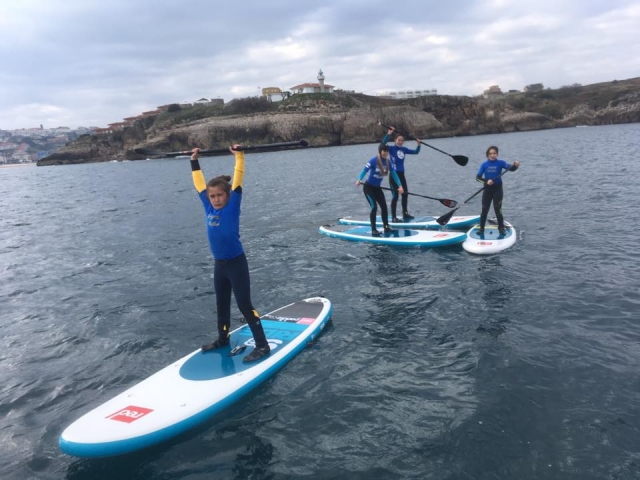  Das Paddel auf dem Board heben 