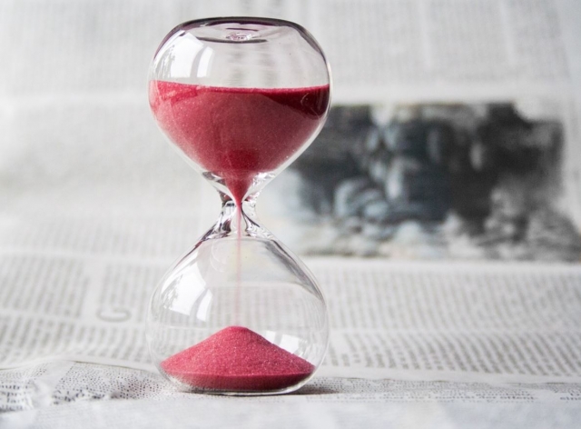  红色沙漏
