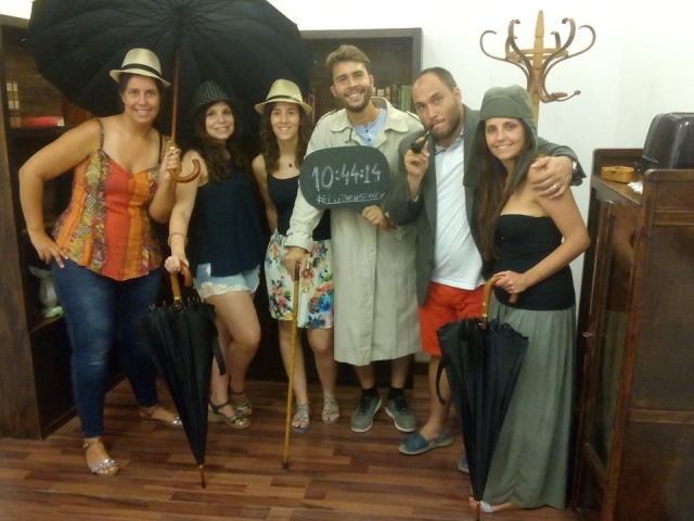  Gruppo di amici in espape room Fixters 